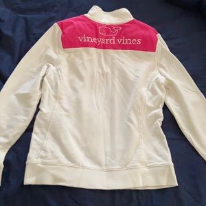 Vineyard Vines shep shirt. White and hot pink. XS